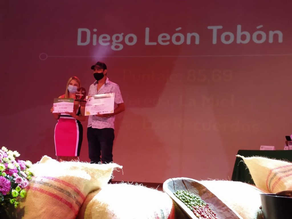 "Antójate de Café Hecho en La Ceja"